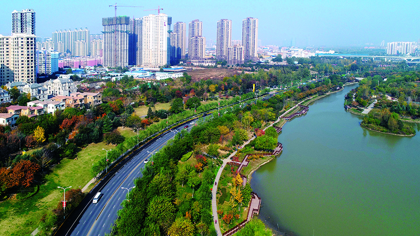 西安市浐灞生态区浐河河堤路